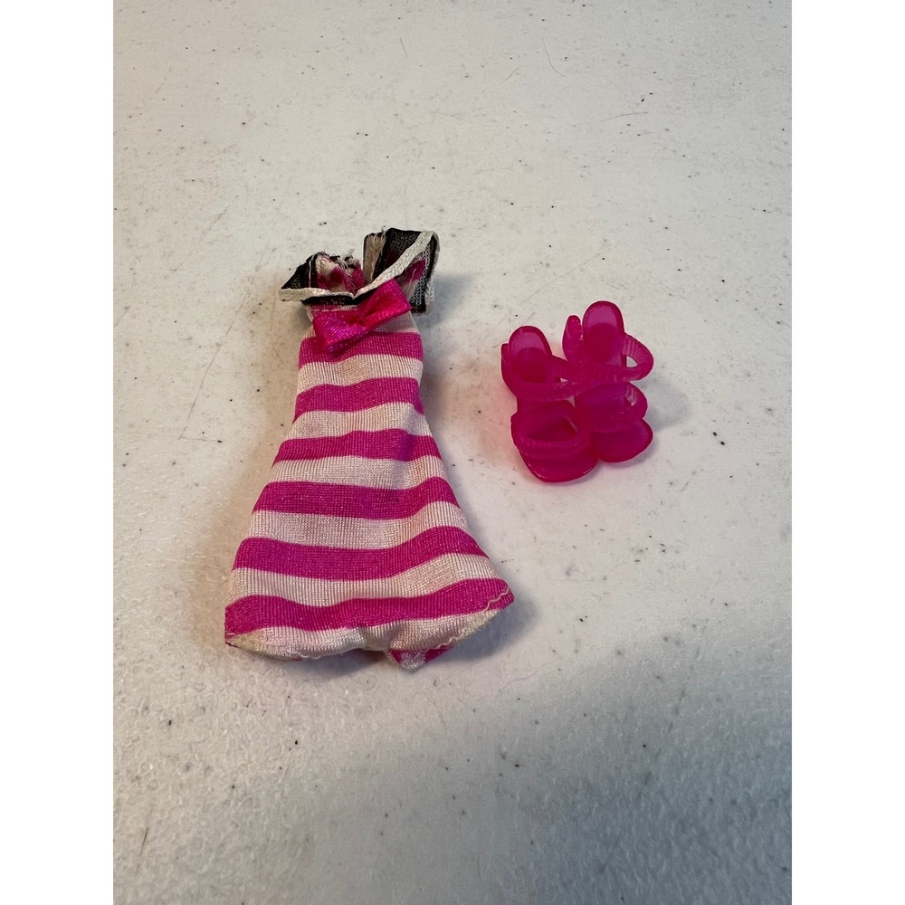 Monster High Draculaura Skull Shores Beach Outfit and Shoes Pink Striped Dress